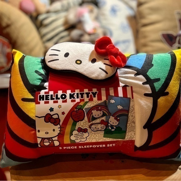 Hello kitty Camping Set! Blanket, Eye Mask, and Pillow Sleepover Complete Set! - Picture 1 of 7